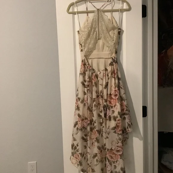 High low, floral dress - Picture 2 of 3